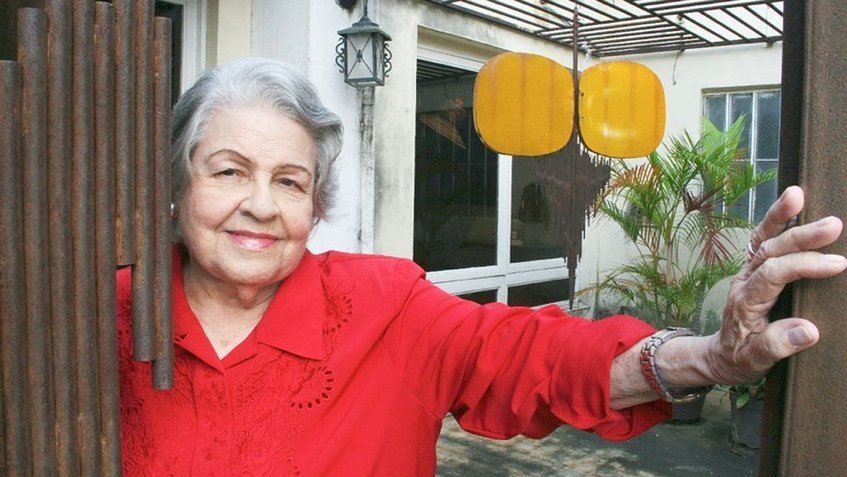 Lía Bermúdez, escultora venezolana, artista plástica de Maracaibo